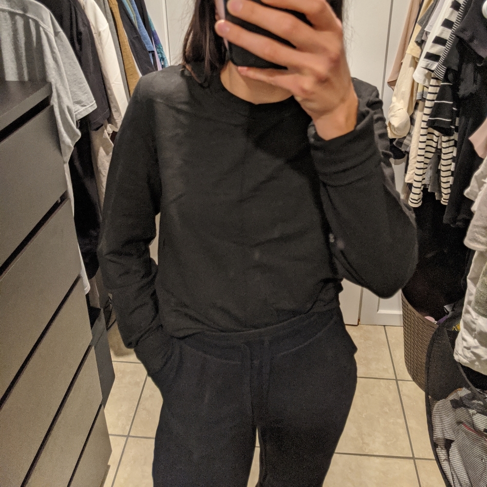 The Group Babaton black long sleeve